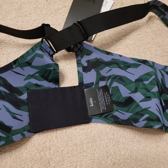 Knix Catalyst Front Zip Sports Bra in Axis (Blue) size 1 - Picture 9 of 11